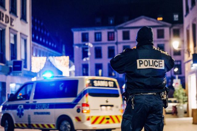 Φρίκη στη Γαλλία: Σκότωσε το νεογέννητο παιδί της και τον ανιψιό της στο χριστουγεννιάτικο ρεβεγιόν